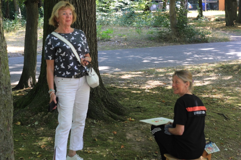 2025-08-20_malathon-chemnitz_23_malen_besucherin_2892, watercolour, 24 × 32 cm (Kirsten Kötter)